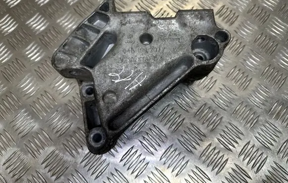 Volkswagen Golf VII Engine mounting bracket 04L199207