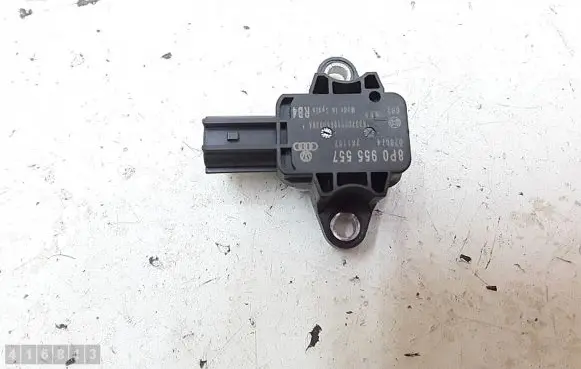 Audi A3 S3 8P Fuel cut-off switch 8P0955557