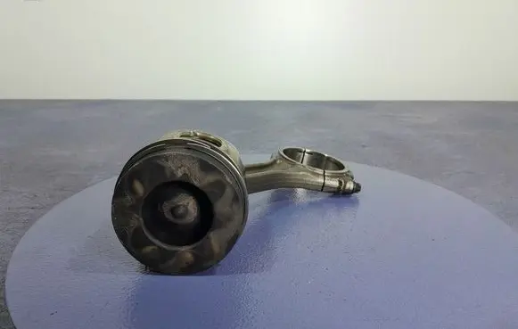 Audi A4 S4 B8 8K Piston