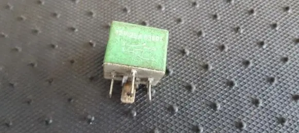 Peugeot 306 Other relay 12V25A03601