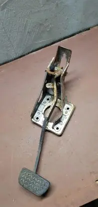 Toyota Corolla Verso E121 Brake pedal