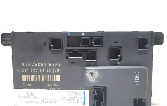 Mercedes-Benz E W211 Door control unit/module 2118208385