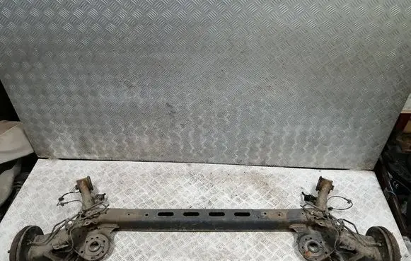 Suzuki Swift III Rear axle beam 
