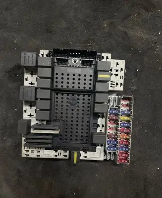 Volvo V70 Fuse box set 08696040 03W403