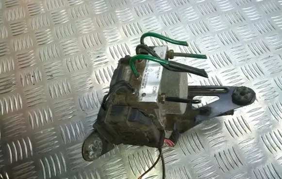 Renault Megane II ABS Pump 0265231734 8200527390 84B02AAY1