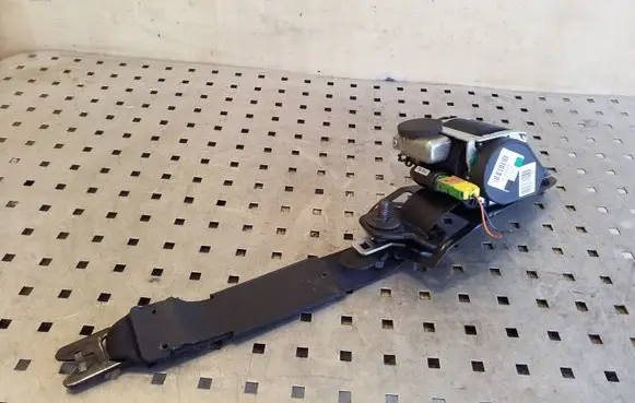 Volvo XC90 Third row seat belt 6841764 601239400