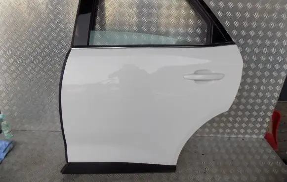 Citroen DS7 Crossback Rear door