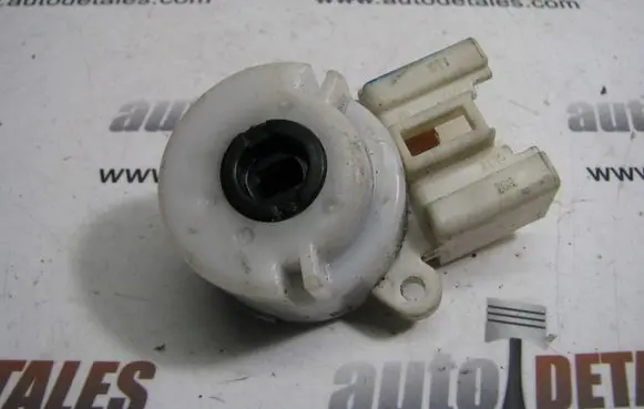 Toyota Avensis T220 Ignition lock contact 
