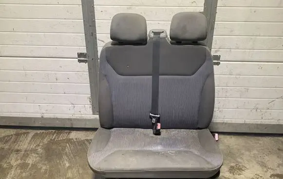 Opel Vivaro Front double seat 