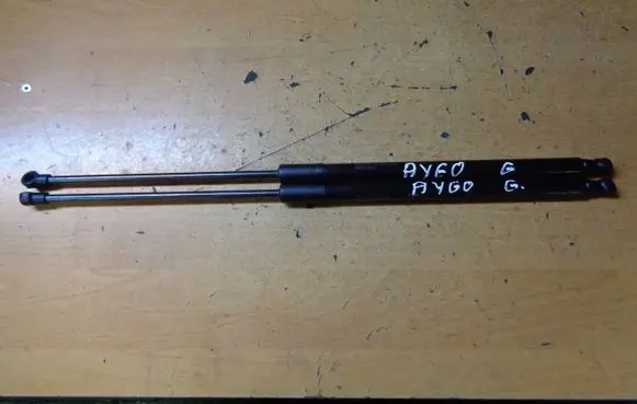 Toyota Aygo AB40 Tailgate/trunk strut/damper 689500H030