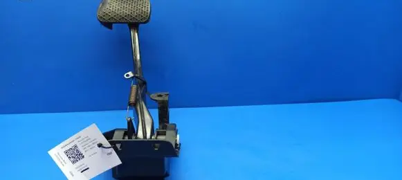 Mercedes-Benz S W220 Brake pedal
