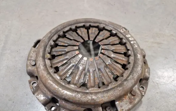Mitsubishi L200 Pressure plate 