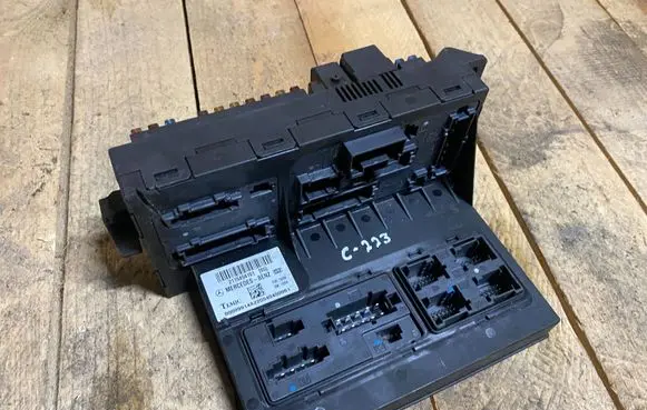 Mercedes-Benz E W211 SAM control unit A2115454101 2115454101