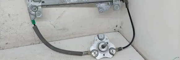 Volvo S40, V40 Rear door manual window regulator 