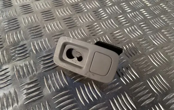 Volvo V60 Cargo luggage net fixing mount 30715566