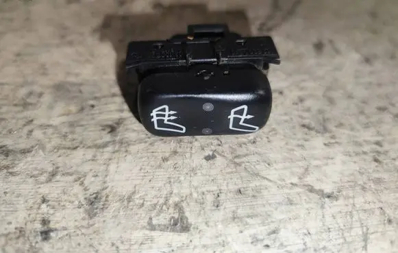 Mercedes-Benz ML W163 Seat heating switch 1638200210 03100620
