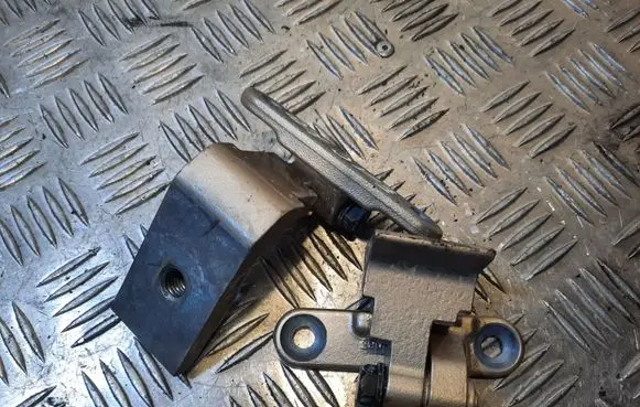 BMW 5 F10 F11 Rear door hinge set 7185633 7185635