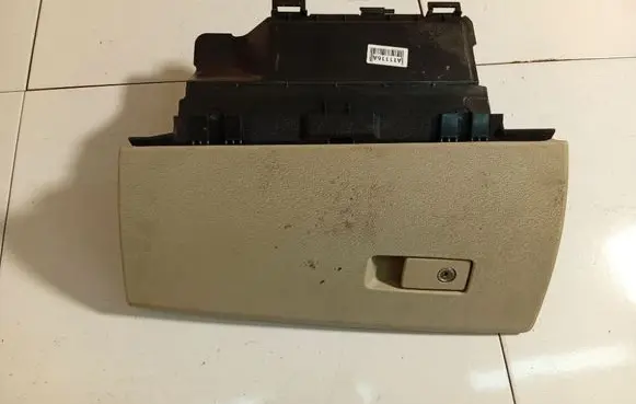 Volvo S80 Glove box 30676278