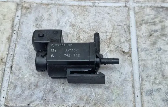 BMW 5 E39 Turbo solenoid valve 1742712 72234100 99T292