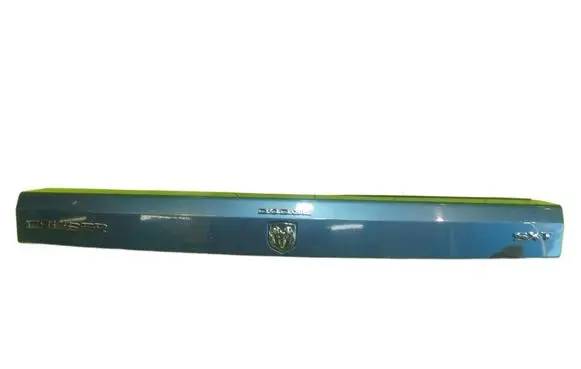 Dodge Caliber Rear light center trim bar blend 070091020420