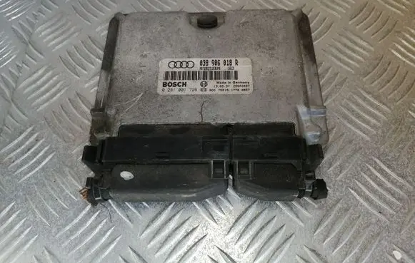 Volkswagen PASSAT B5.5 Engine control unit/module 038906018R 0281001726