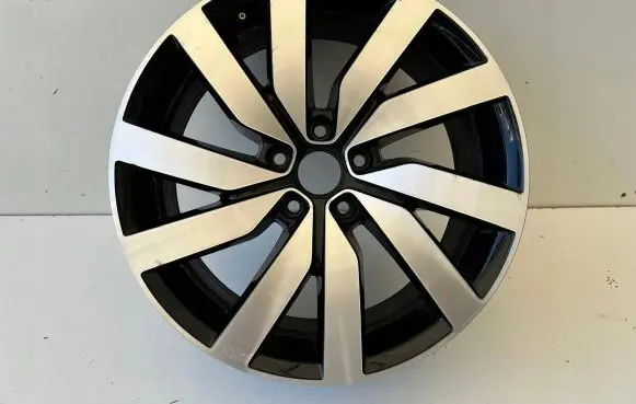 Volkswagen Sharan R18 alloy rim 7N0601025P
