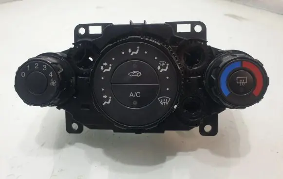 Ford Fiesta Climate control unit 8A6119980AE