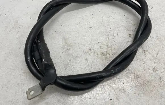 Volkswagen Phaeton Positive cable (battery)