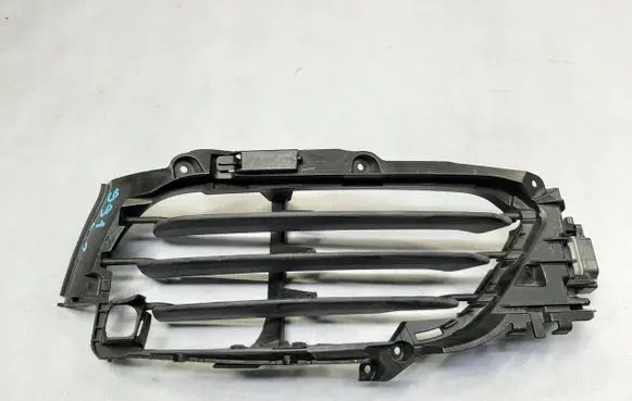 Front bumper lower grill