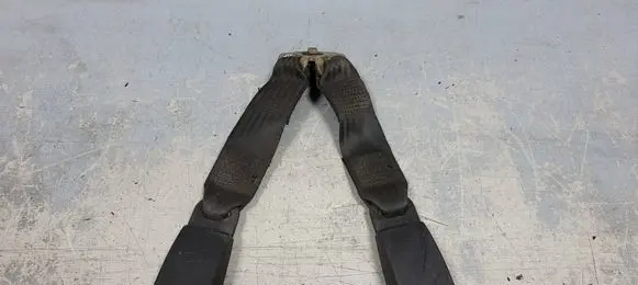 Mercedes-Benz 200 300 W123 Rear seatbelt buckle