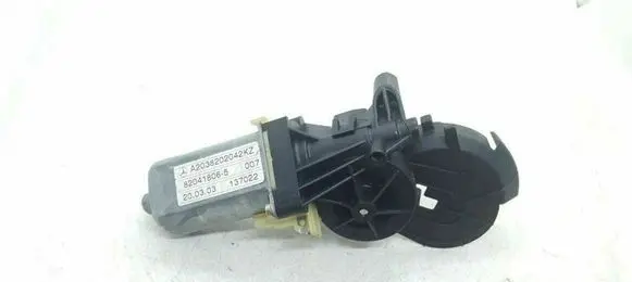 Mercedes-Benz C W203 Seat adjustment motor A2038202042KZ