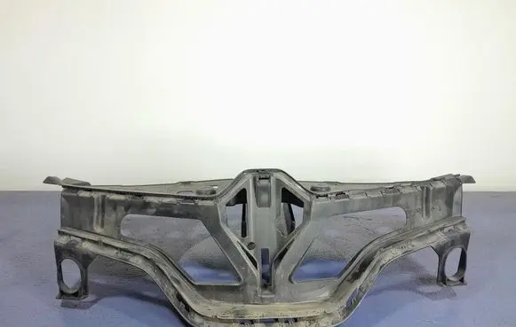 Renault Captur Front grill 620935704R