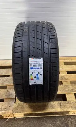 Porsche Macan (95B) R21 summer tire K127A