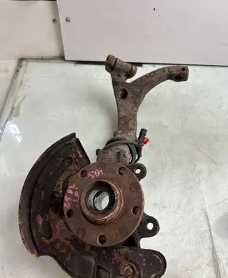 Volkswagen PASSAT B5 Front wheel hub spindle knuckle 98765