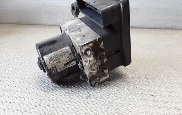 Seat Leon (1M) ABS Pump 1C0907379L 10096003343