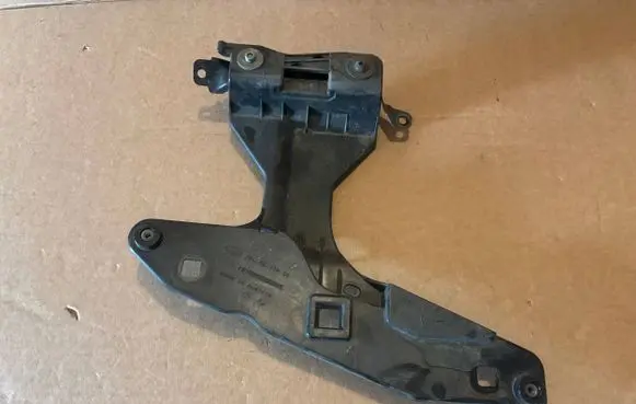 Porsche Macan (95B) Headlight/headlamp mounting bracket 95B941122B 95B941109B
