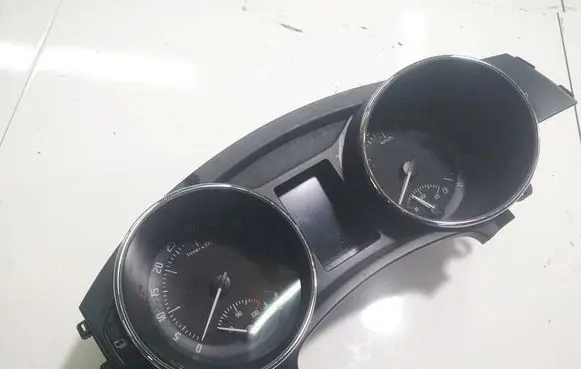 Skoda Superb B6 (3T) Speedometer (instrument cluster) 3T1920811D