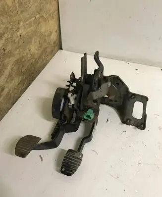 Citroen C4 I Pedal assembly 27117E