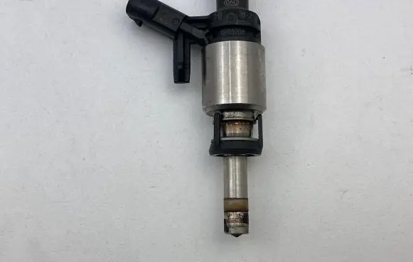 Audi A3 S3 8V Fuel injector 06L906036K