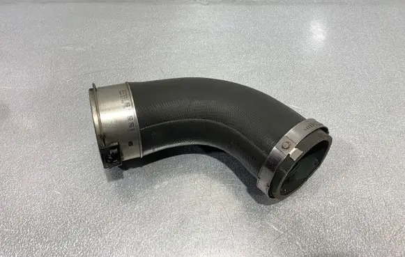 Jaguar F-Pace Intercooler hose/pipe 27595185
