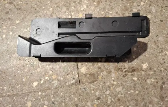 BMW 7 E65 E66 Spare wheel section trim 8243125