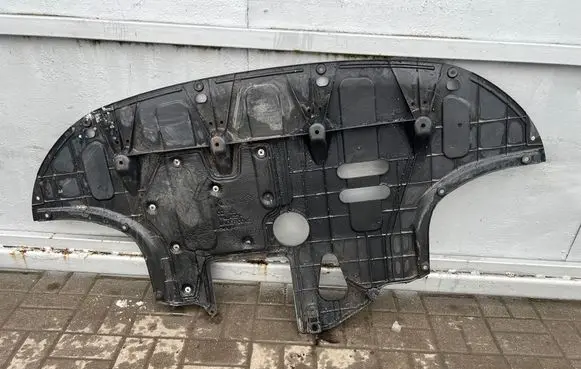 KIA Pro Cee'd III Engine splash shield/under tray D5DRCA 29110J7301