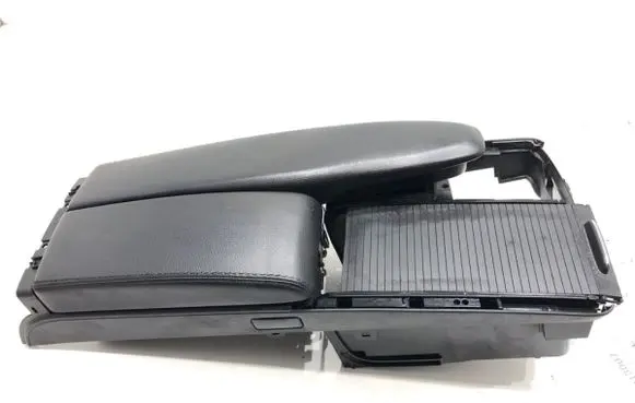 Mercedes-Benz E W212 Armrest A2046800639