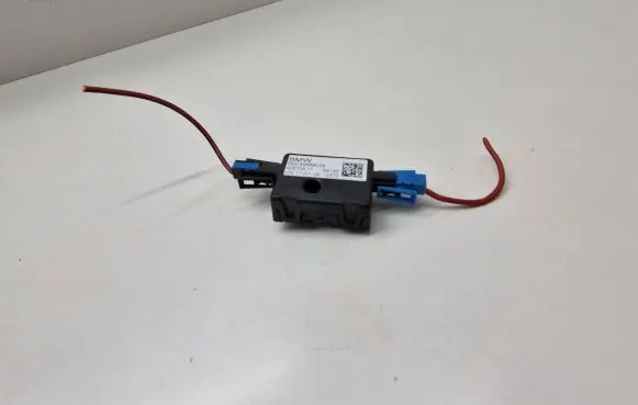 BMW X3 G01 Aerial antenna amplifier 9389560