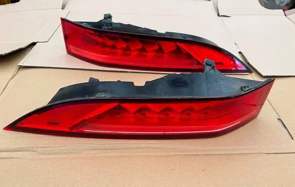 Jaguar F-Pace Rear/tail lights HK8313405AF