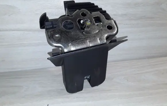Audi A4 S4 B8 8K Tailgate/trunk/boot lock/catch/latch