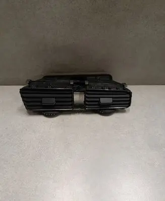 Volkswagen Golf VII Dash center air vent grill 5G1819728 5G1815735C