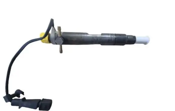 Volkswagen PASSAT B5 Fuel injector 028130201S