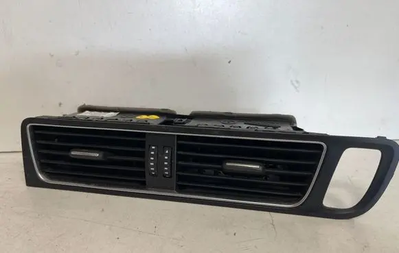 Audi Q5 SQ5 Rear air vent grill 8R2820951B