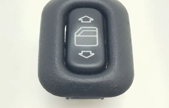 Mercedes-Benz E W210 Electric window control switch 2108208210